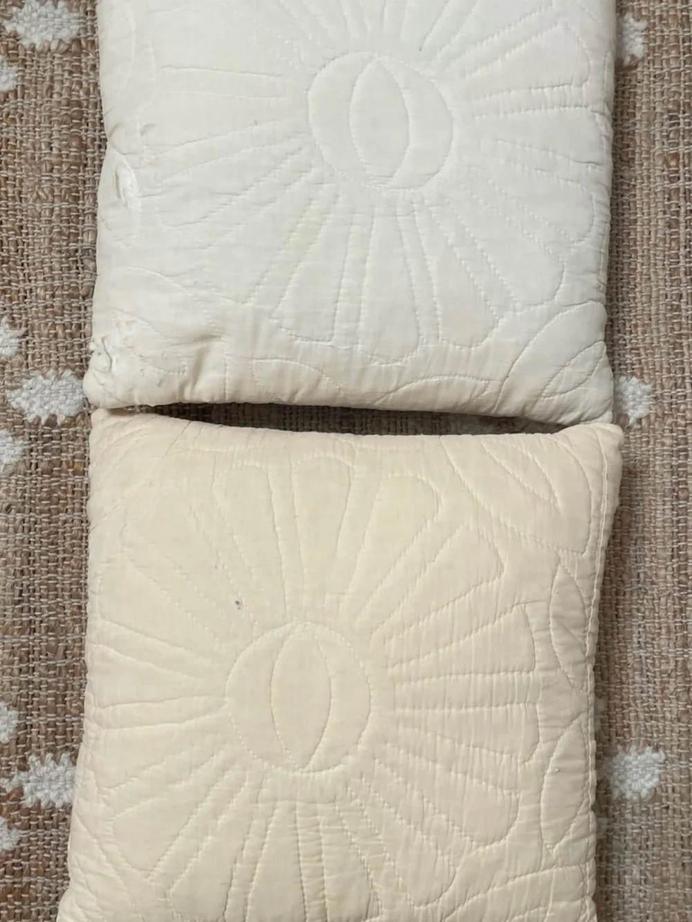 Pair Of Vintage Handmade Dresden Plate Pattern Square Throw Pillows